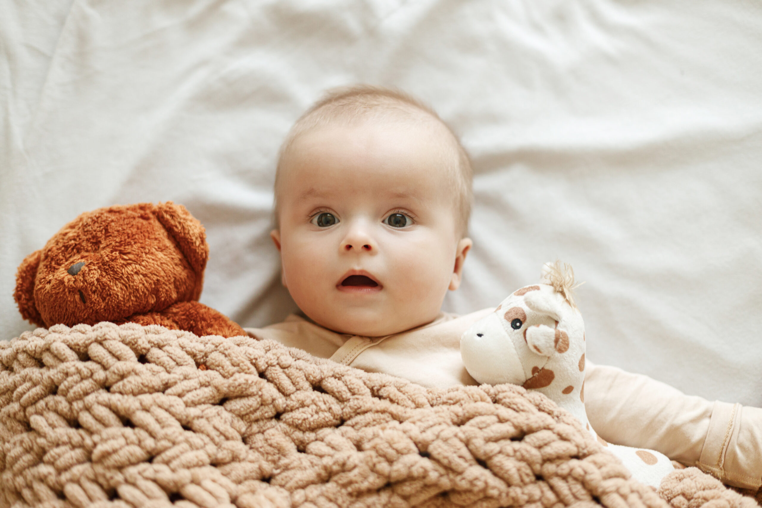 Elsőszülött, első baba. Elsőszülött gyermek és babavárás.